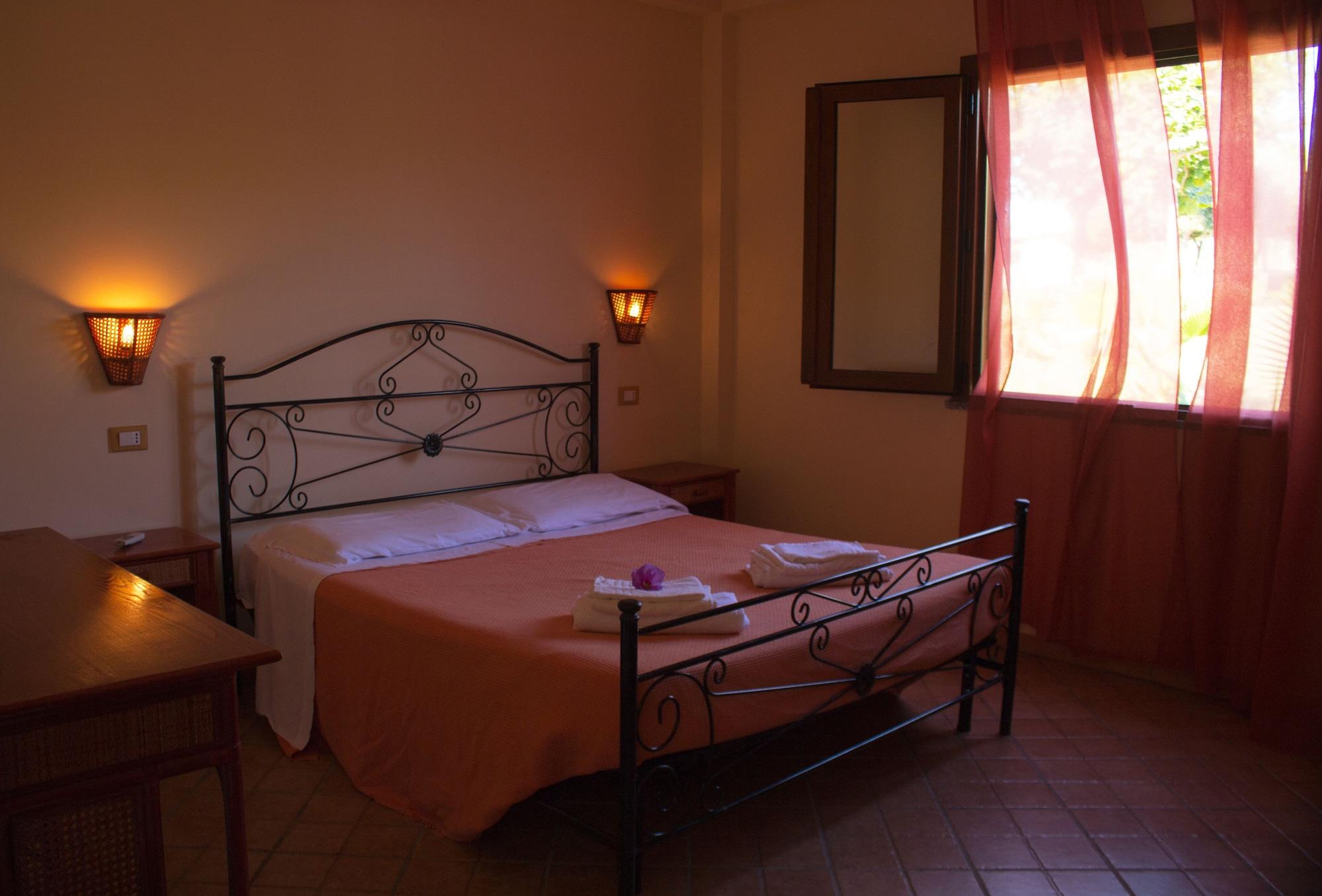 Agriturismo Ninea Ricadi Luaran gambar
