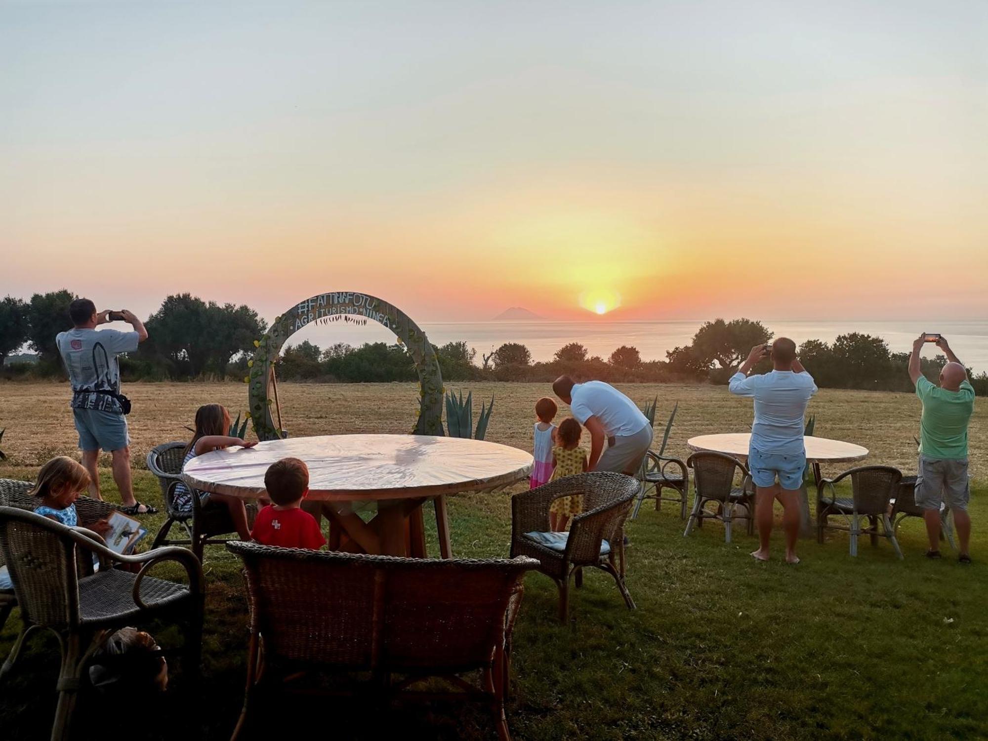 Agriturismo Ninea Ricadi Luaran gambar