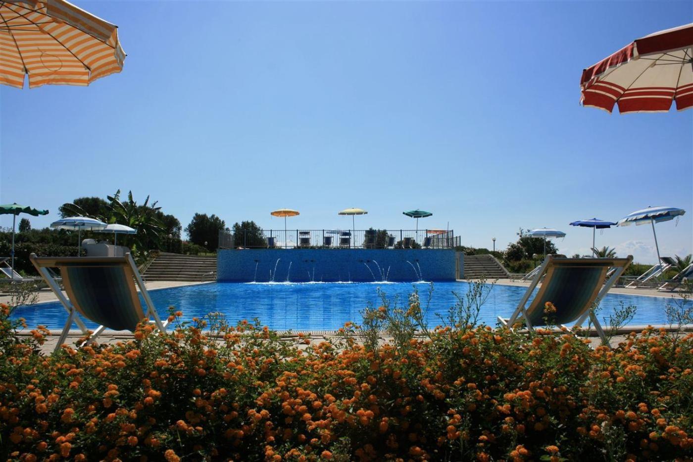 Agriturismo Ninea Ricadi Luaran gambar