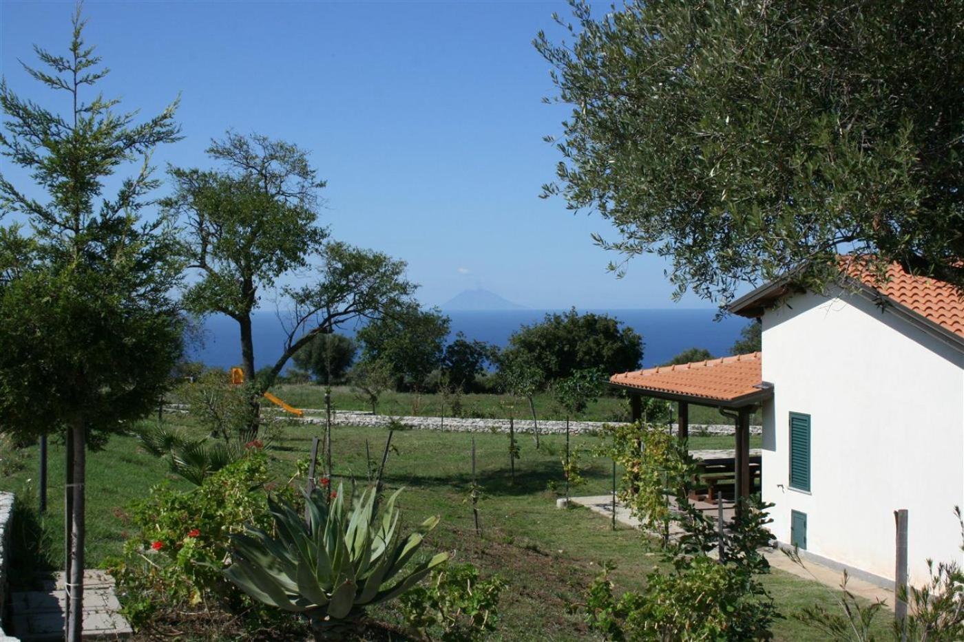 Agriturismo Ninea Ricadi Luaran gambar