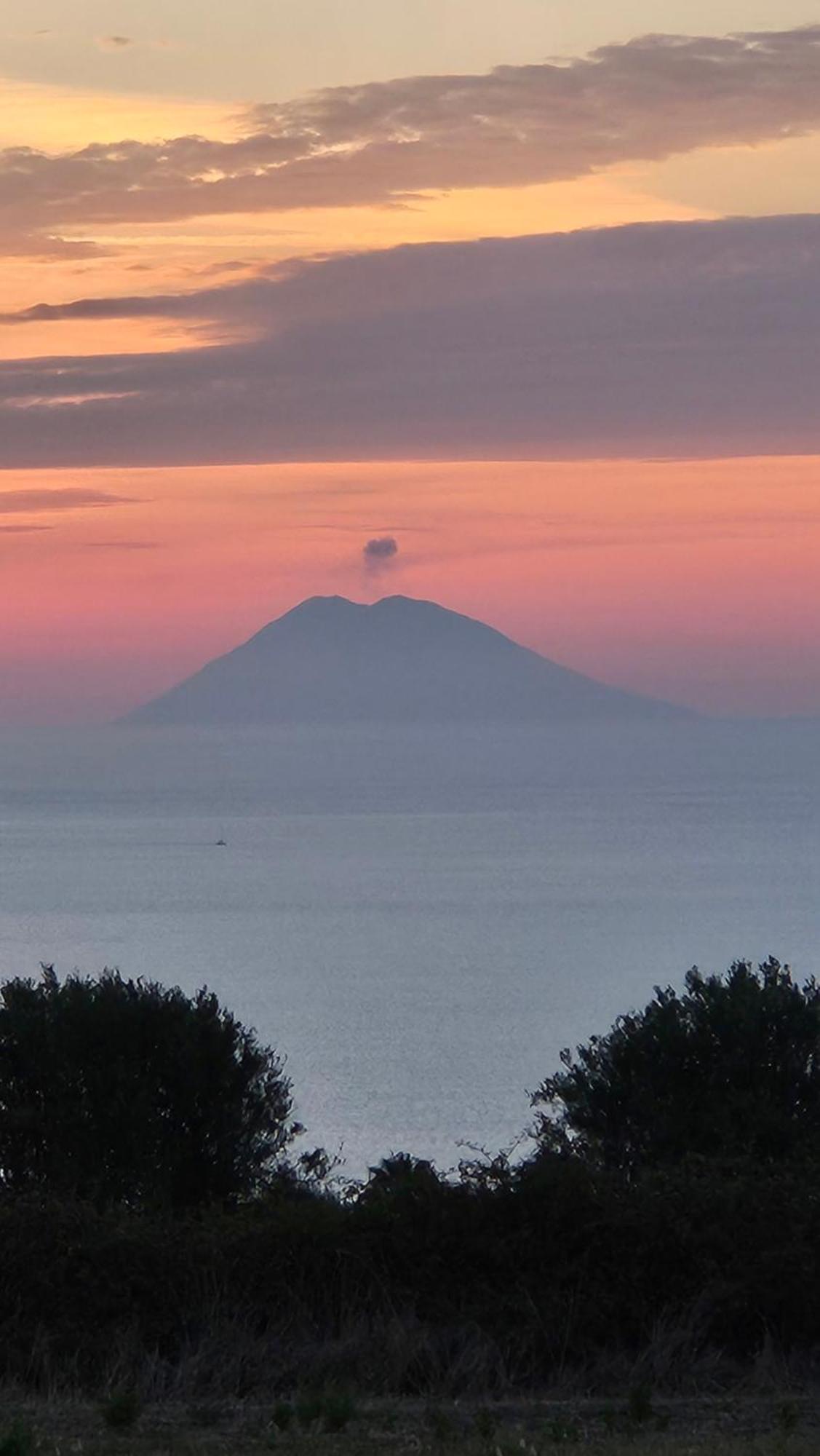 Agriturismo Ninea Ricadi Luaran gambar